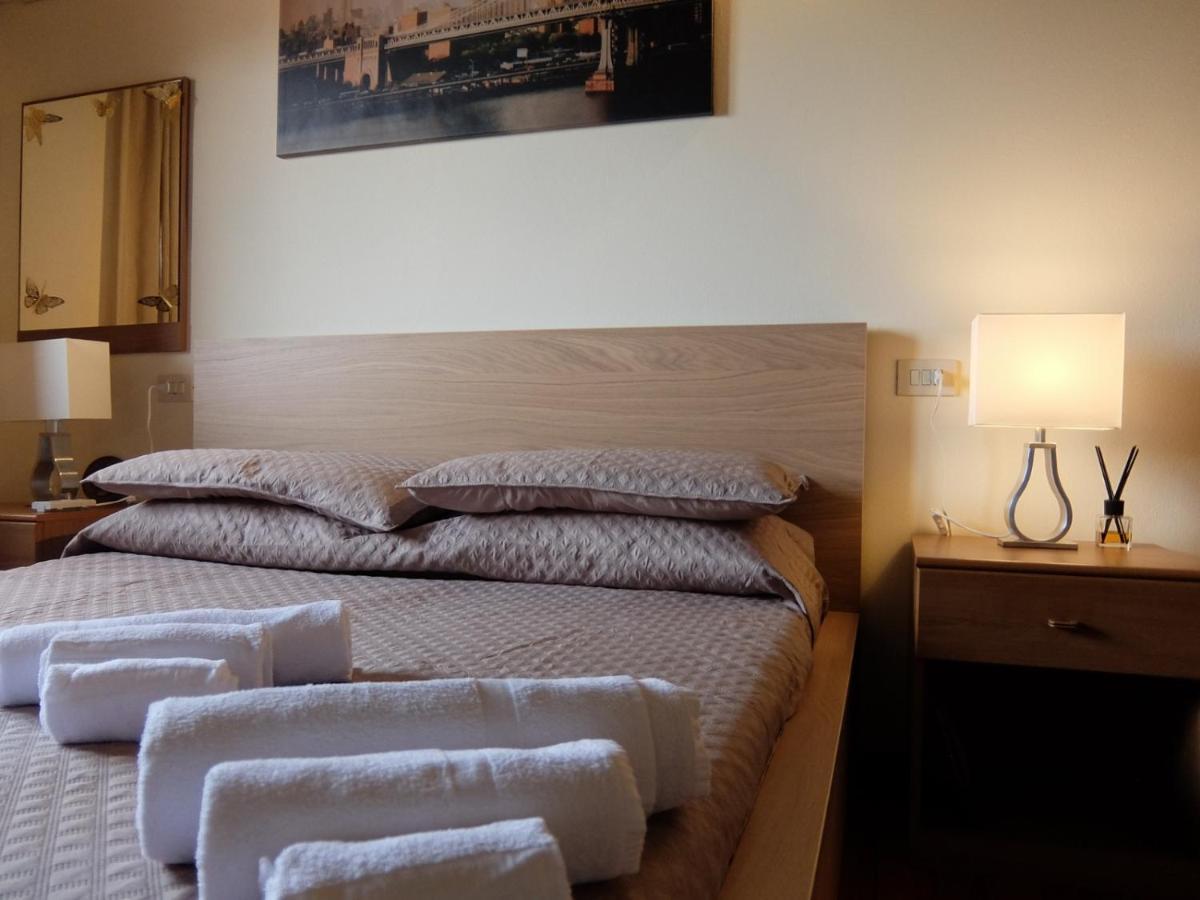 Oxy Holiday Home Iseo Exterior photo